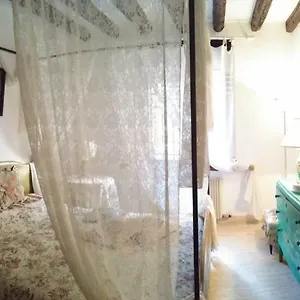 https://residenza-ofelia.hotelinveneto.com